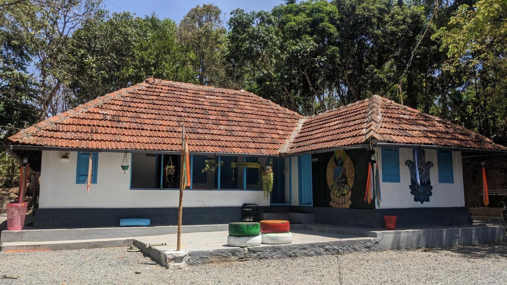 Crossroads Hostel 1957 Kalpatta Buitenkant foto